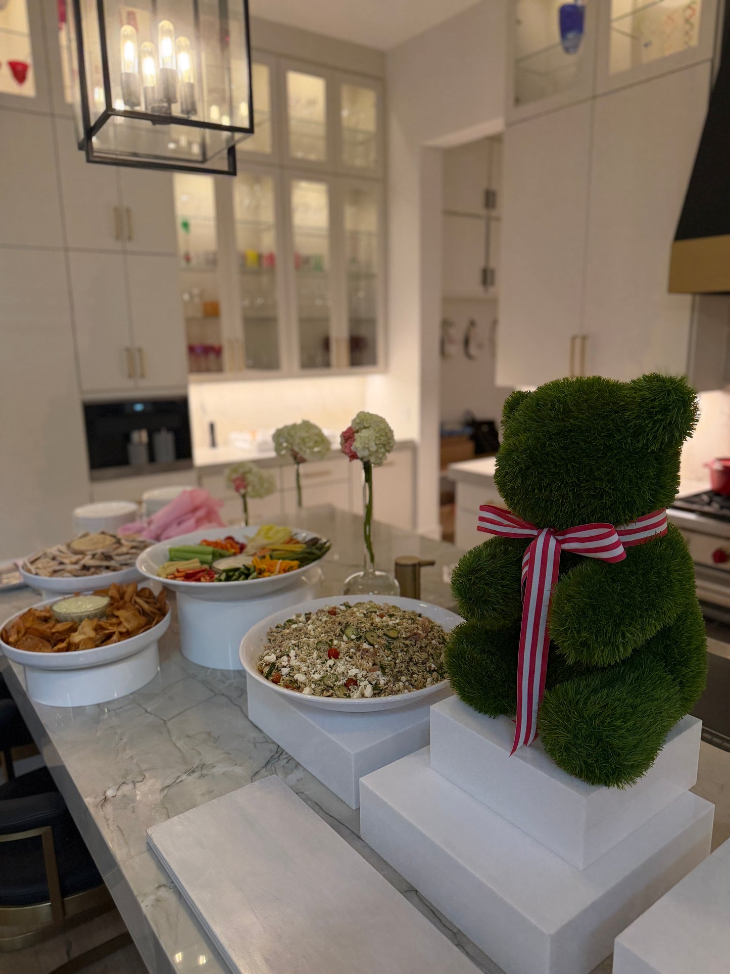 Pair of Baby Shower Bears RENTAL